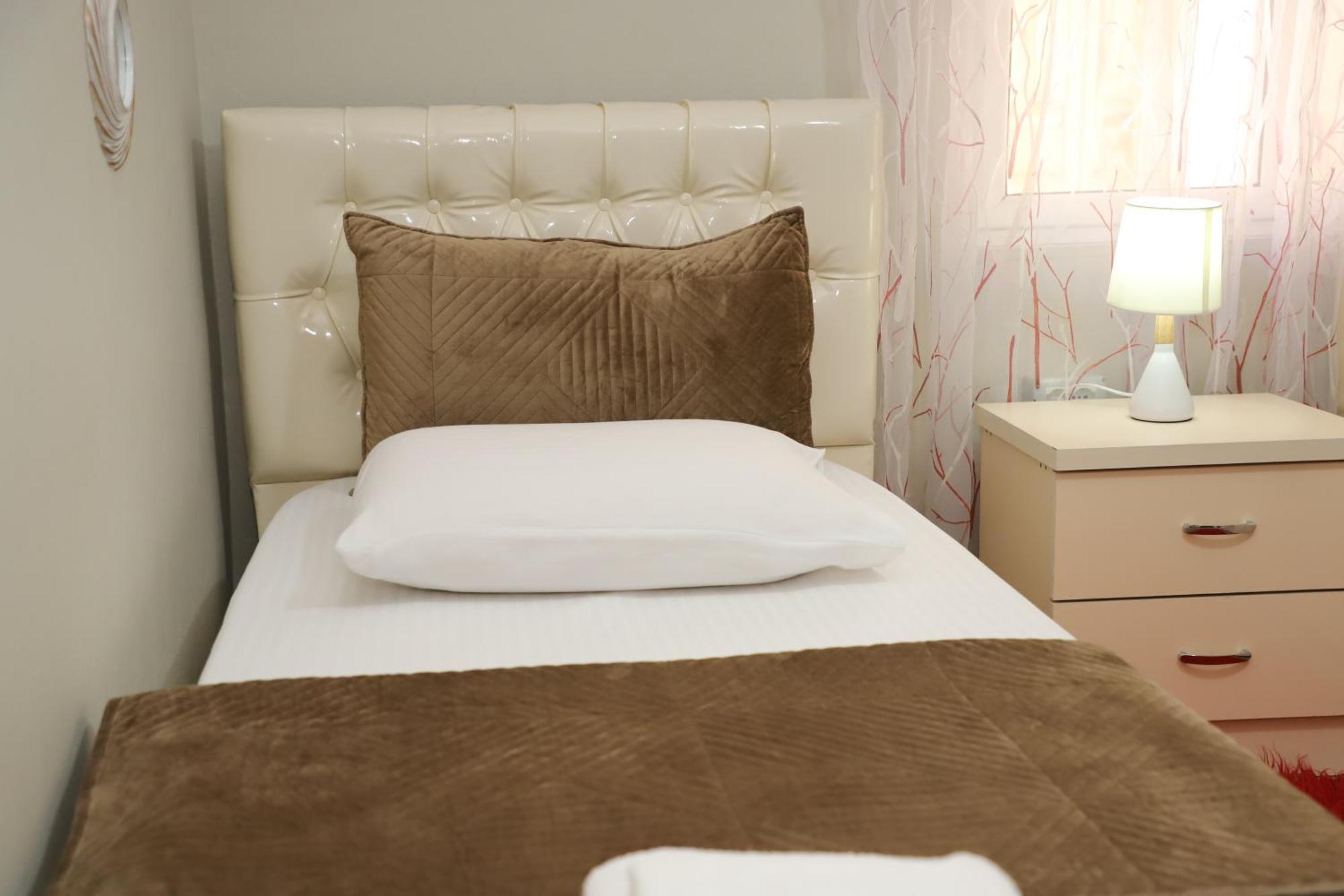 Apartment Robert Center Berat
